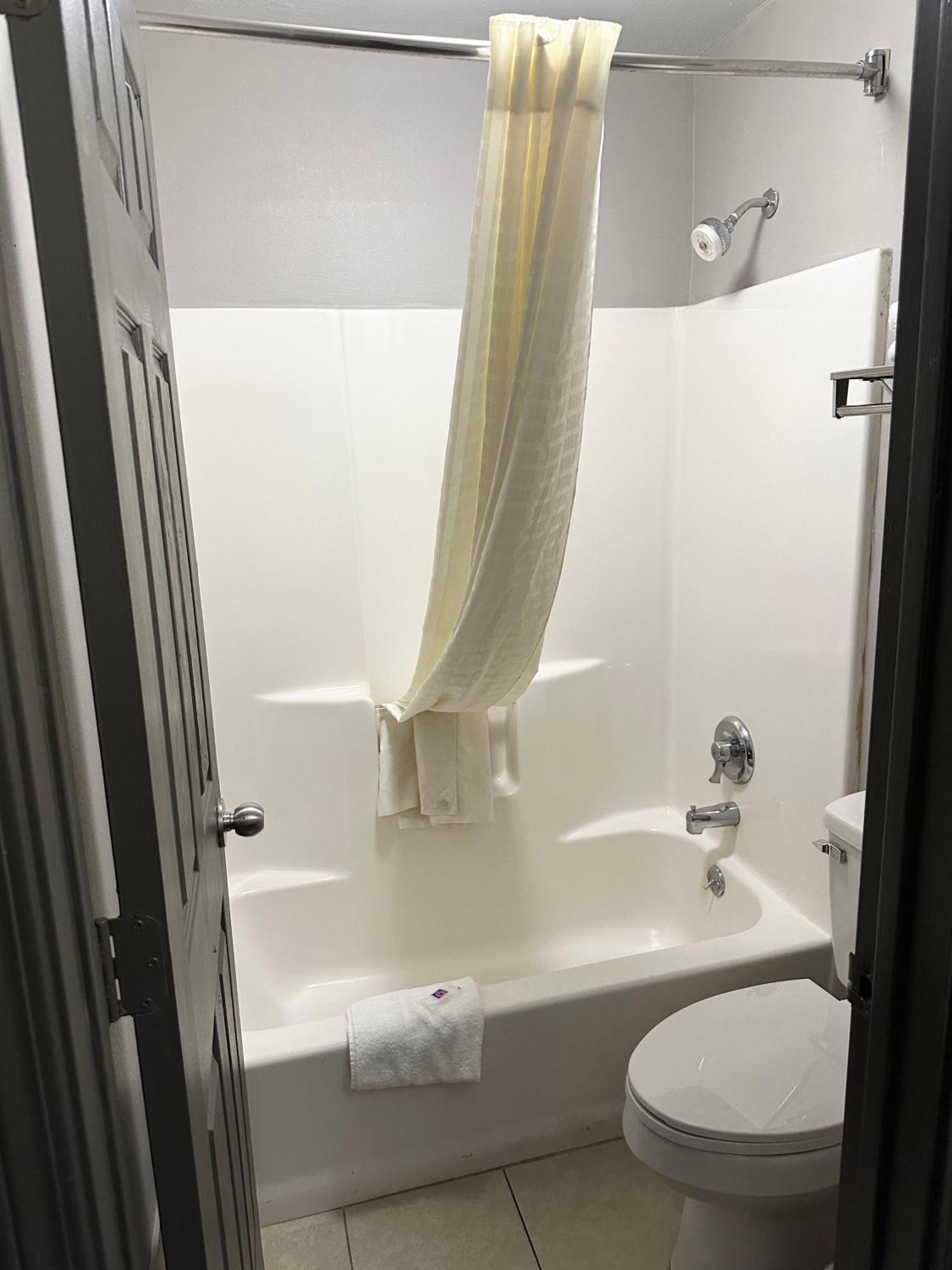 Studio 6 Suites Louisville Ky Airport/Expo Center Exteriör bild