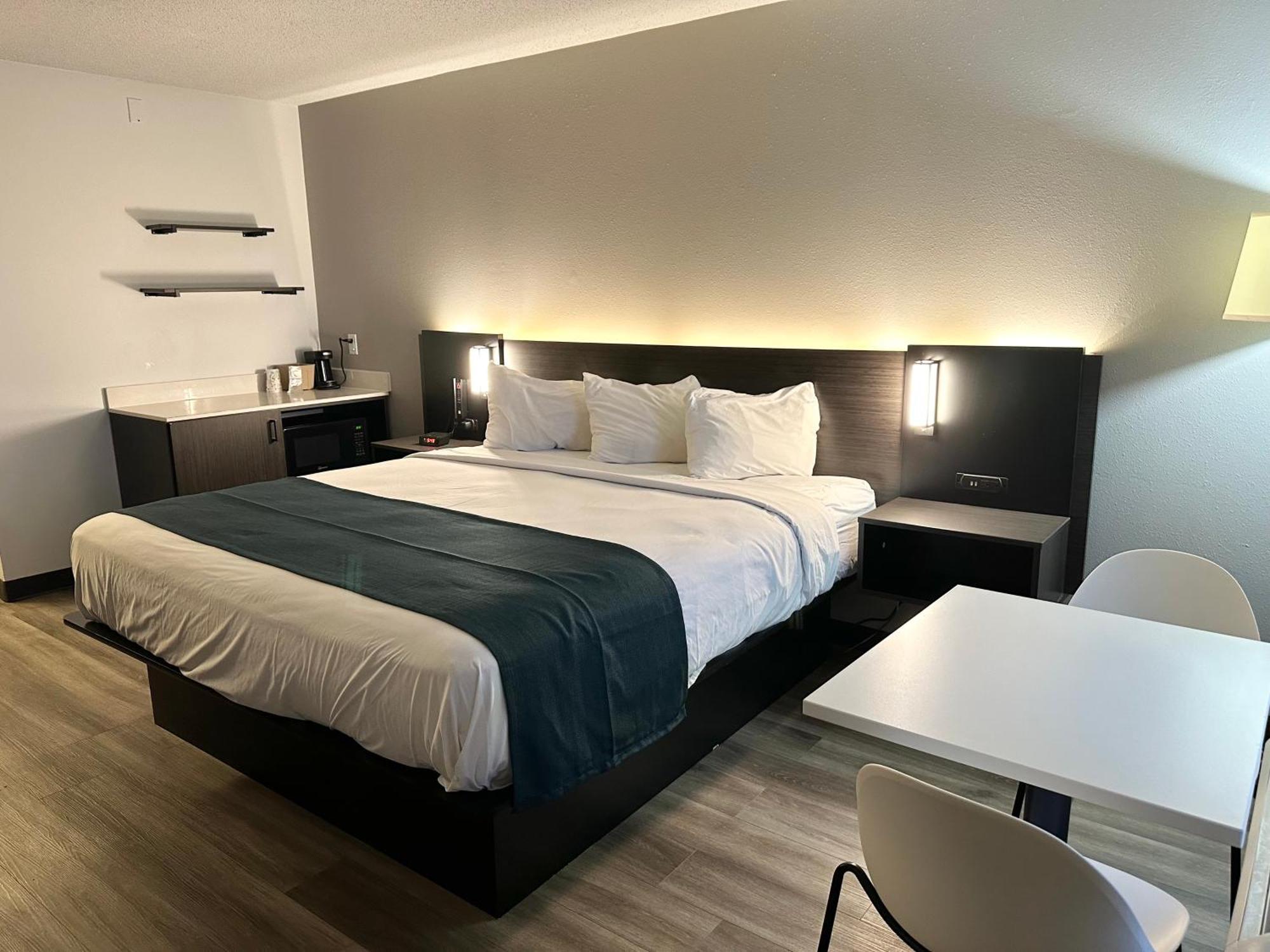 Studio 6 Suites Louisville Ky Airport/Expo Center Exteriör bild