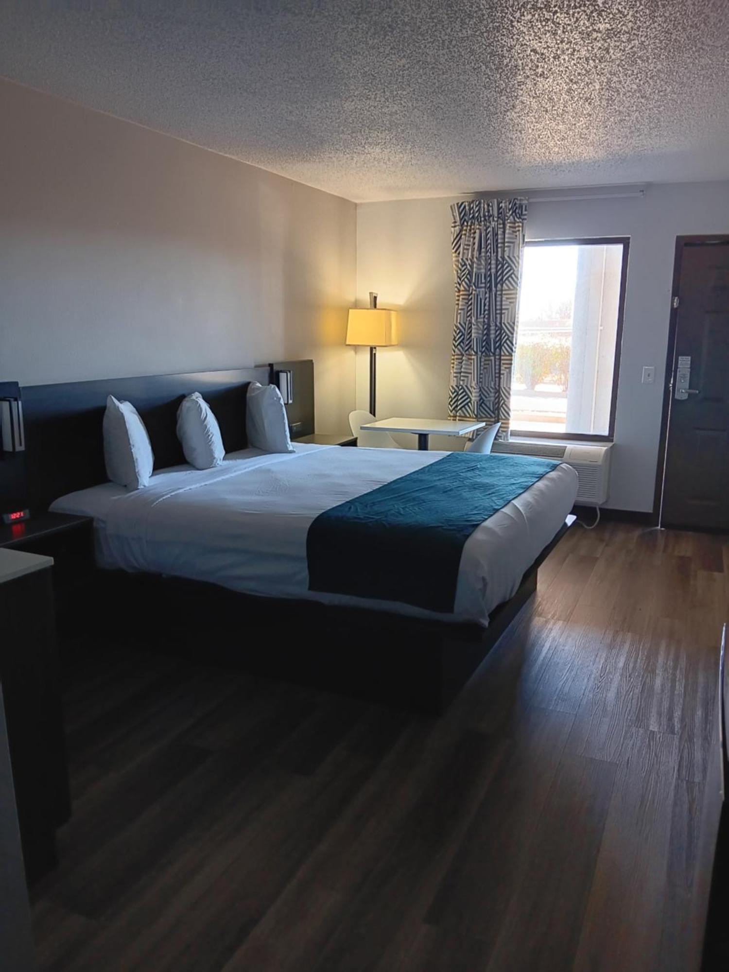 Studio 6 Suites Louisville Ky Airport/Expo Center Exteriör bild