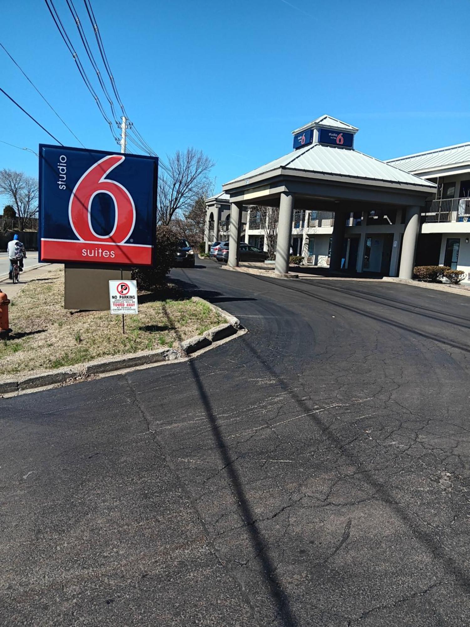 Studio 6 Suites Louisville Ky Airport/Expo Center Exteriör bild