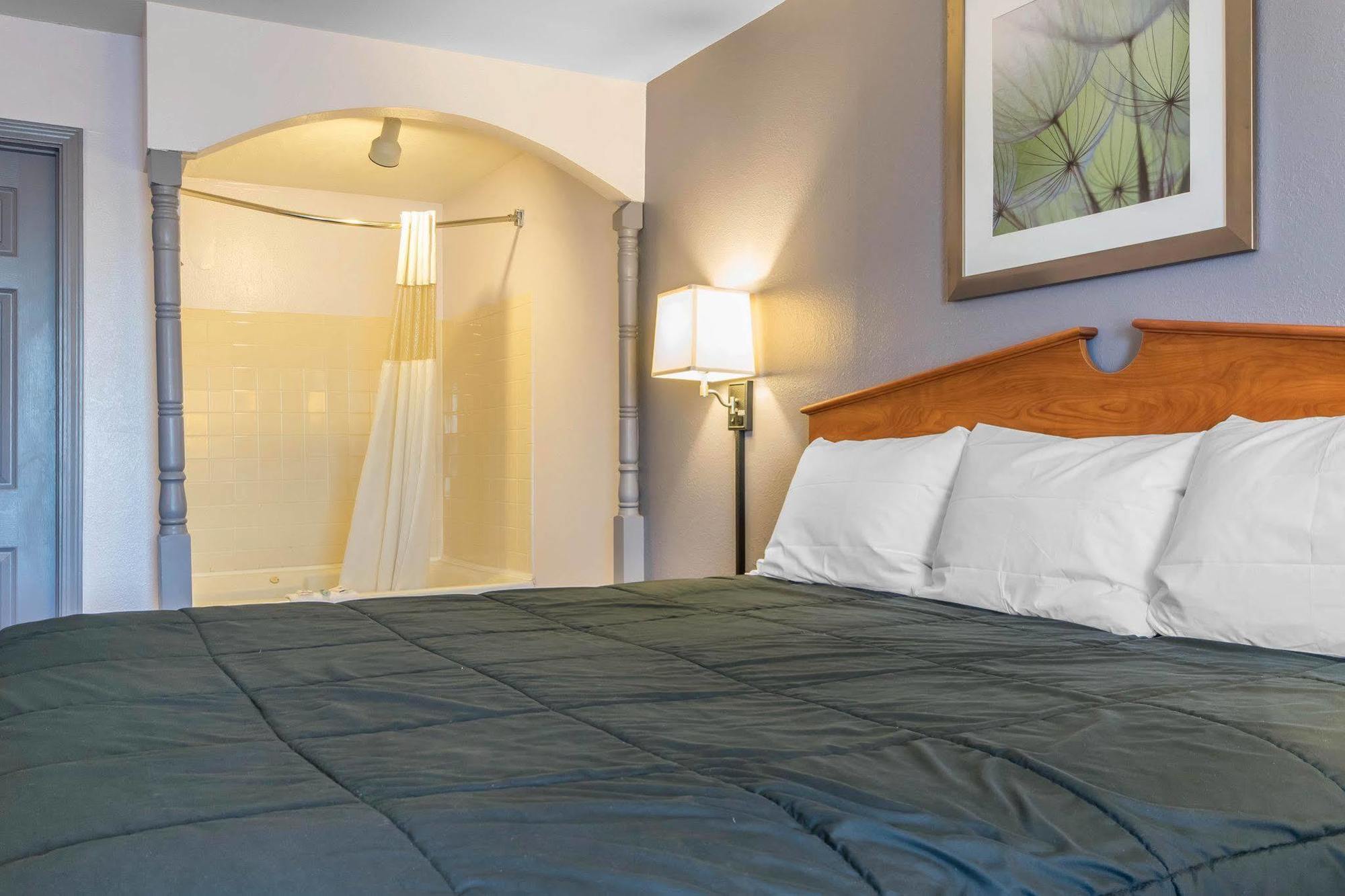 Studio 6 Suites Louisville Ky Airport/Expo Center Exteriör bild